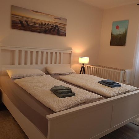 Haus Kustenbrise: Coastal Pet-Friendly Retreat with Garden, Sauna, and Fireplace Schweiburg Exterior photo