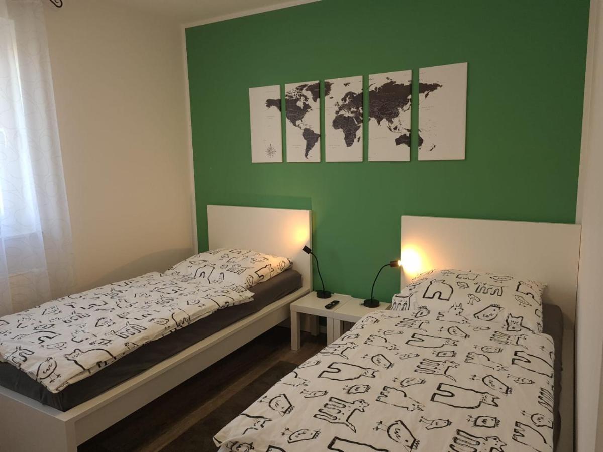 Haus Kustenbrise: Coastal Pet-Friendly Retreat with Garden, Sauna, and Fireplace Schweiburg Exterior photo