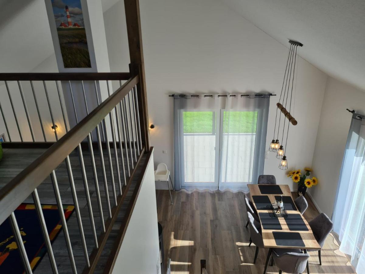 Haus Kustenbrise: Coastal Pet-Friendly Retreat with Garden, Sauna, and Fireplace Schweiburg Exterior photo